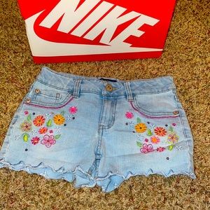 I am selling some really cute summer jean shorts